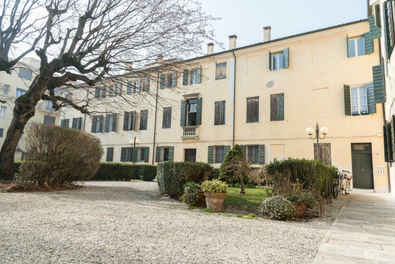 Catoo Dimora Di Design Park In Palazzo Nobiliare Al Duomo Apartment Падуа Екстериор снимка